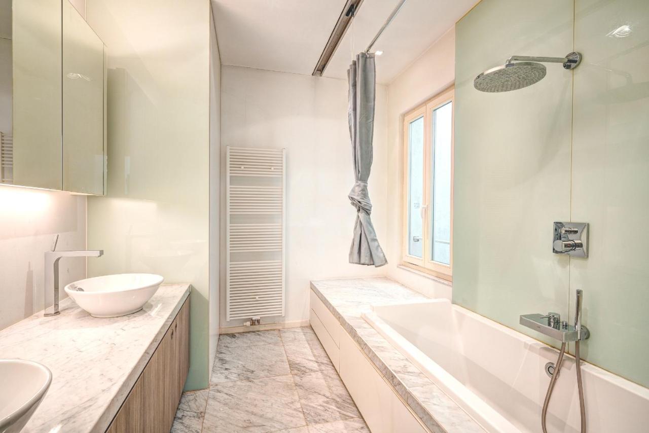 Three Bedroom Marble Apartment In The Heart Of Anvers Extérieur photo